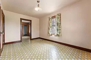 214 Center St, Valparaiso, IN 46385 - Photo 10