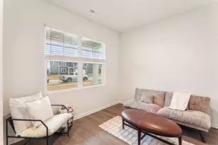 10651 Whitney Pl, Crown Point, IN 46307 - Photo 4