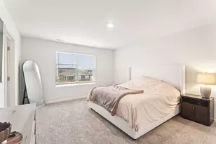 10651 Whitney Pl, Crown Point, IN 46307 - Photo 12