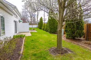 1606 Geranium Cir, Valparaiso, IN 46383 - Photo 30