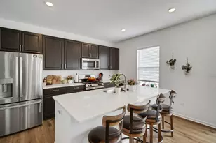 3901 Iron Gate Dr, Valparaiso, IN 46385 - Photo 4