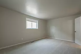 1177 Millpond Rd, Valparaiso, IN 46385 - Photo 16