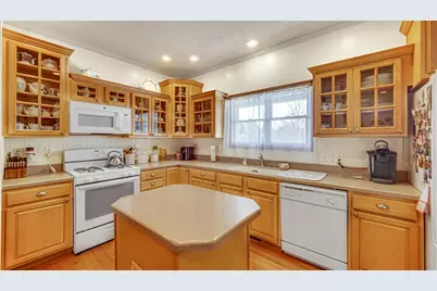 2463 W Rue Du Lac Court, La Porte, IN 46350 - Photo 6