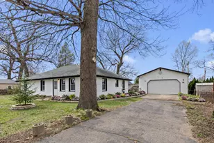 208 E Ave A, Griffith, IN 46319 - Photo 1