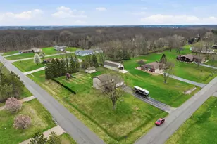 51 Goldenrod Dr, Valparaiso, IN 46385 - Photo 4