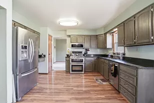 51 Goldenrod Dr, Valparaiso, IN 46385 - Photo 8