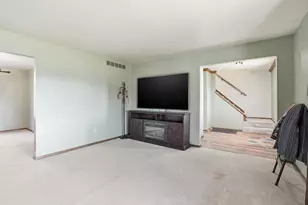 51 Goldenrod Dr, Valparaiso, IN 46385 - Photo 12