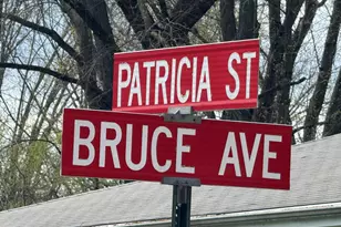 2541 Patricia St, Portage, IN 46368 - Photo 2