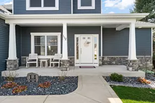 112 Lavender Ct, New Carlisle, IN 46552 - Photo 2