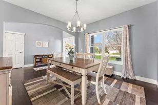 112 Lavender Ct, New Carlisle, IN 46552 - Photo 6