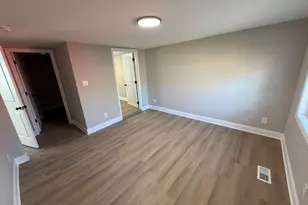 2933 W 38th Pl, Hobart, IN 46342 - Photo 10