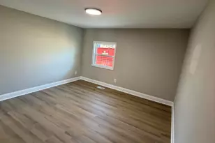 2933 W 38th Pl, Hobart, IN 46342 - Photo 8