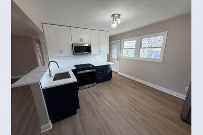 2933 W 38th Place, Hobart, IN 46342 - Photo 4