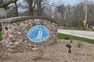 1367 Dixon Pkwy, Chesterton, IN 46304 - Photo 2