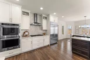 359 W Sandhurst Dr, Valparaiso, IN 46385 - Photo 12