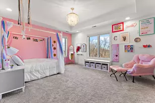 359 W Sandhurst Dr, Valparaiso, IN 46385 - Photo 24