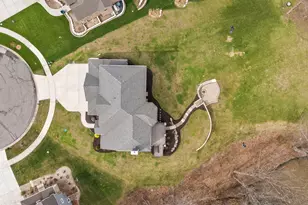 359 W Sandhurst Dr, Valparaiso, IN 46385 - Photo 44