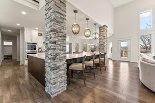 359 W Sandhurst Dr, Valparaiso, IN 46385 - Photo 10