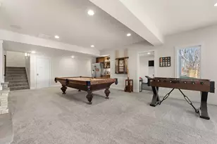 359 W Sandhurst Dr, Valparaiso, IN 46385 - Photo 32