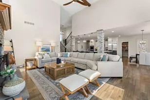 359 W Sandhurst Dr, Valparaiso, IN 46385 - Photo 8
