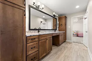 359 W Sandhurst Dr, Valparaiso, IN 46385 - Photo 26