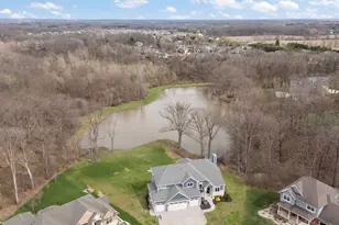 359 W Sandhurst Dr, Valparaiso, IN 46385 - Photo 44