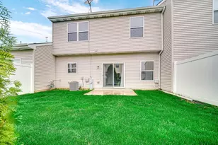 7511 E 111th Ln, Crown Point, IN 46307 - Photo 8