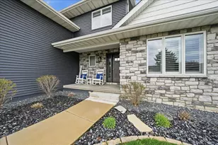 2501 E Lakeshore Dr, Crown Point, IN 46307 - Photo 2