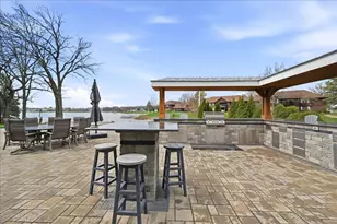 2501 E Lakeshore Dr, Crown Point, IN 46307 - Photo 4