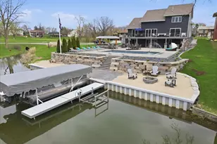 2501 E Lakeshore Dr, Crown Point, IN 46307 - Photo 60