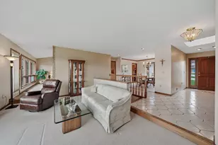 438 Scarborough Rd, Valparaiso, IN 46385 - Photo 8