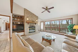 438 Scarborough Rd, Valparaiso, IN 46385 - Photo 14