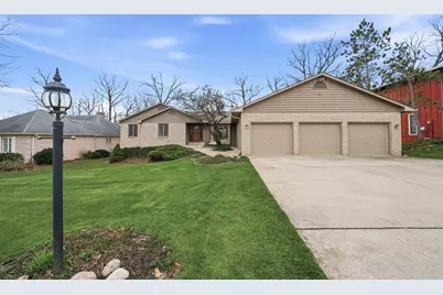 438 Scarborough Road, Valparaiso, IN 46385 - Photo 2