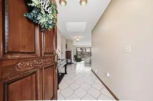 438 Scarborough Rd, Valparaiso, IN 46385 - Photo 6