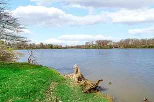 618 S Wisconsin St, Hobart, IN 46342 - Photo 20