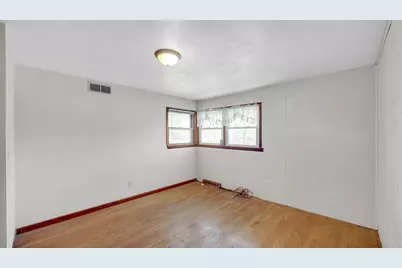 618 S Wisconsin Street, Hobart, IN 46342 - Photo 14