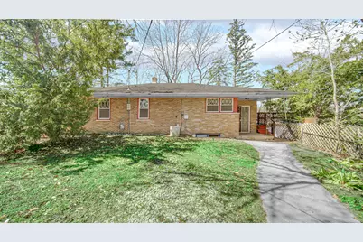 618 S Wisconsin Street, Hobart, IN 46342 - Photo 2