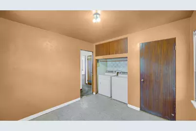 618 S Wisconsin Street, Hobart, IN 46342 - Photo 10