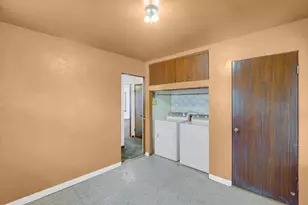 618 S Wisconsin St, Hobart, IN 46342 - Photo 10