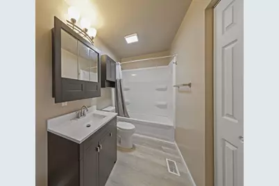 3049 Benton Street, Lake Station, IN 46405 - Photo 12