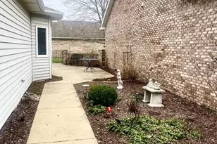 1649 Redbud Dr, Hobart, IN 46342 - Photo 12