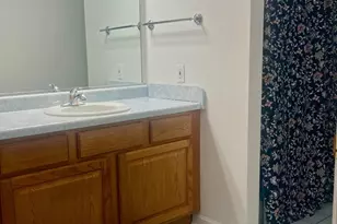 1649 Redbud Dr, Hobart, IN 46342 - Photo 8