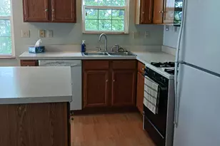 2908 Foggy Glen Dr, Valparaiso, IN 46385 - Photo 6