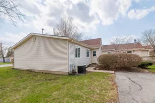 310 E Lincoln St, Kentland, IN 47951 - Photo 10