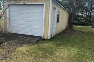 67 Brookview Ln, Valparaiso, IN 46385 - Photo 8