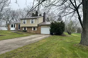 67 Brookview Ln, Valparaiso, IN 46385 - Photo 1