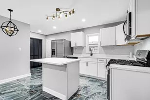 3146 Marion St, Hobart, IN 46342 - Photo 6