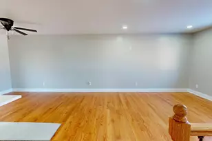 1033 E 51st Pl, Gary, IN 46409 - Photo 2