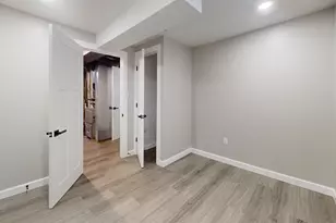 1033 E 51st Pl, Gary, IN 46409 - Photo 30