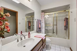 9241 Monix Dr, Saint John, IN 46373 - Photo 10